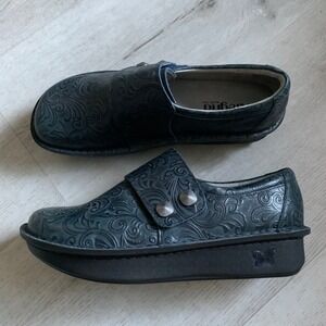 Alegria Paloma Embossed Floral Leather Mary Jane Clogs Slip Resistant Shoes